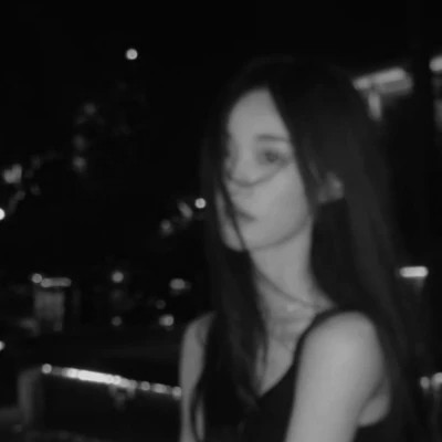 唯美意境清新好看的黑白女头图片