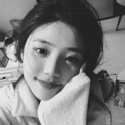 唯美意境清新好看的黑白女头图片