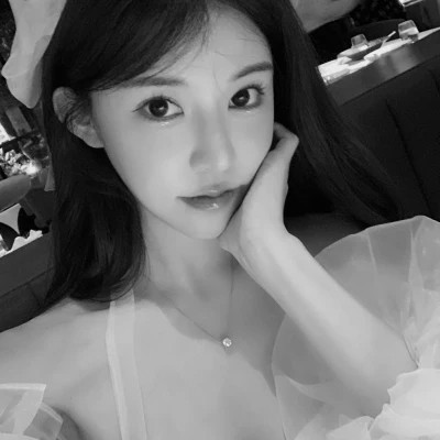 高质量真人黑白女头