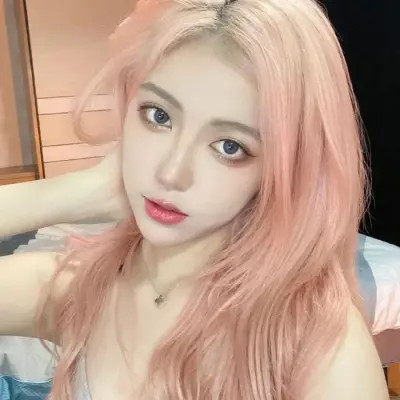 超赞的真人女生2025年头像图片