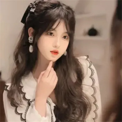 超赞的真人女生2025年头像图片