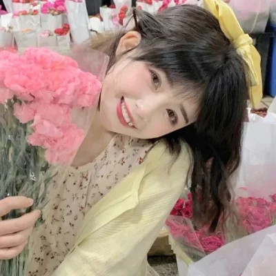 超赞的真人女生2025年头像图片