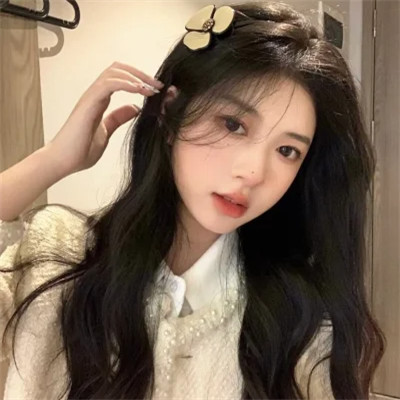 超赞的真人女生2025年头像图片