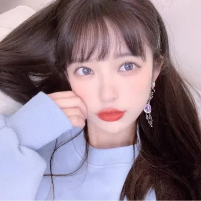 超赞的真人女生2025年头像图片