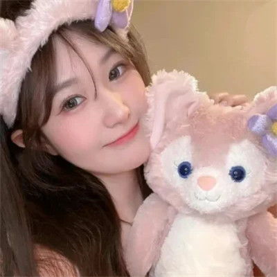 超赞的真人女生2025年头像图片