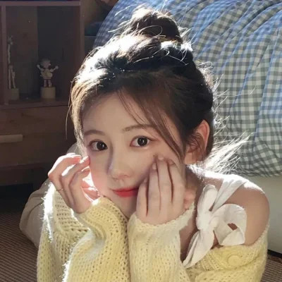 超赞的真人女生2025年头像图片