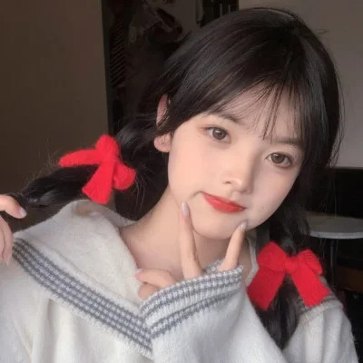 超赞的真人女生2025年头像图片
