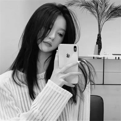 女生黑白微信头像图片