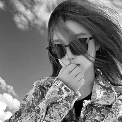女生黑白微信头像图片