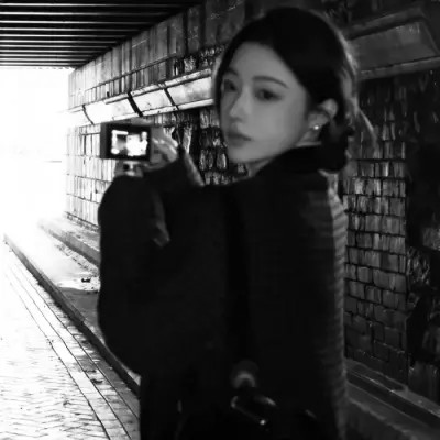 女生黑白微信头像图片