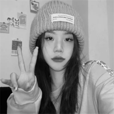 女生黑白微信头像图片