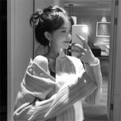女生黑白微信头像图片