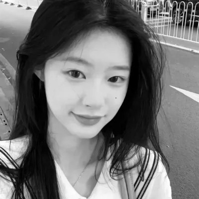 女生黑白微信头像图片