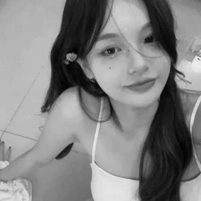 女生黑白微信头像图片