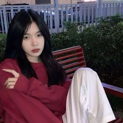 2025永久不换的头像女生