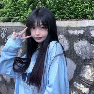2025永久不换的头像女生