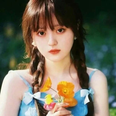 2025永久不换的头像女生