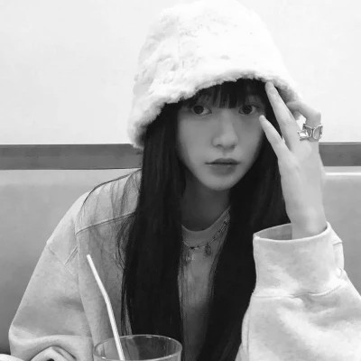 女生微信黑白头像