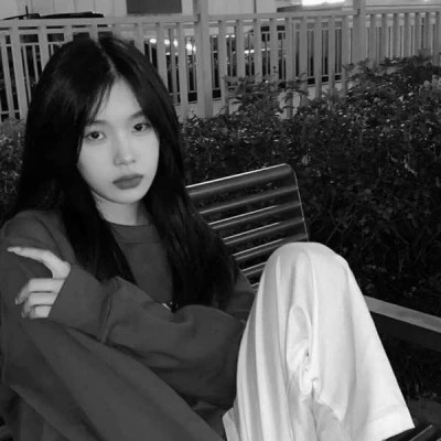 女生微信黑白头像