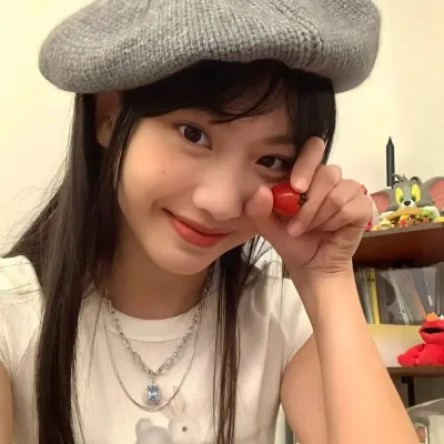 头像2025女生高级真人图片