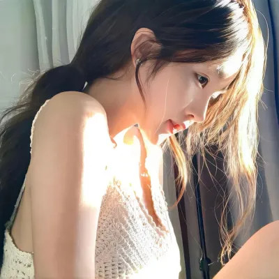 头像2025女生高级真人图片