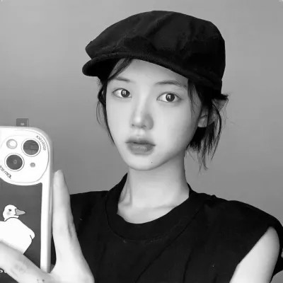女黑白头像图片真人版