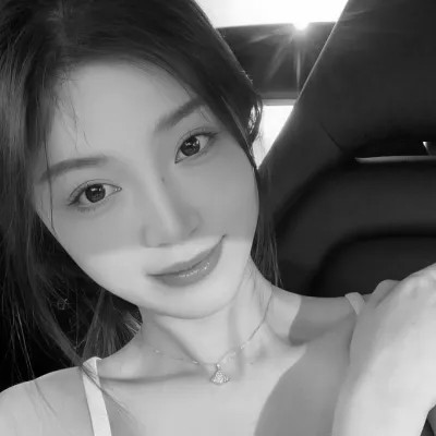 女黑白头像图片真人版