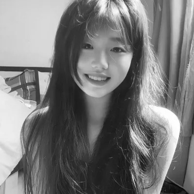 女黑白头像图片真人版