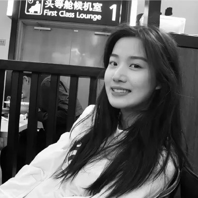 女黑白头像图片真人版