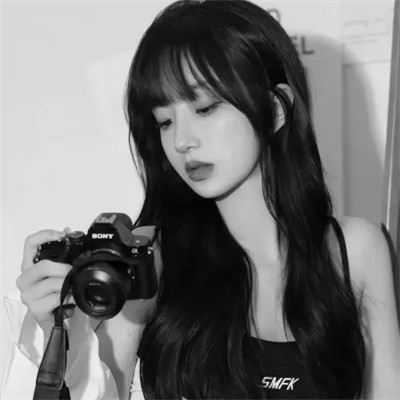气质女黑白头像真人
