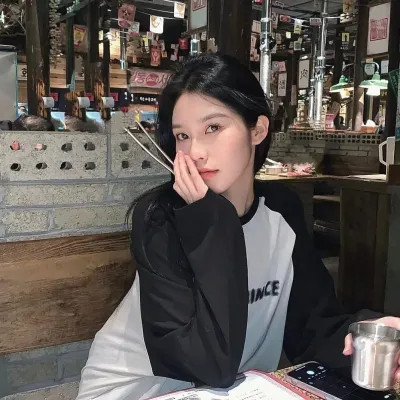 2025很好看的女生最新版头像