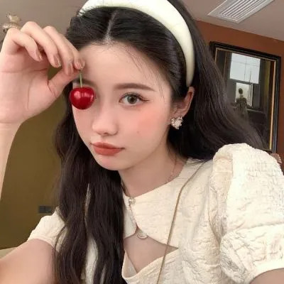 2025女生高级感头像图片