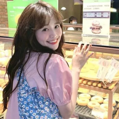2025女生高级感头像图片