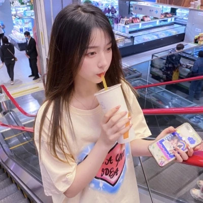 2025女生高级感头像图片