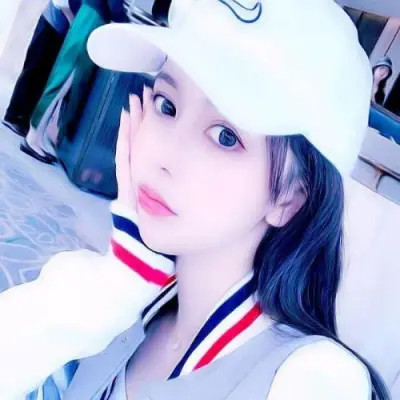 2025女生高级感头像图片