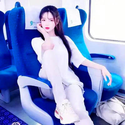 2025年女生的头像图片