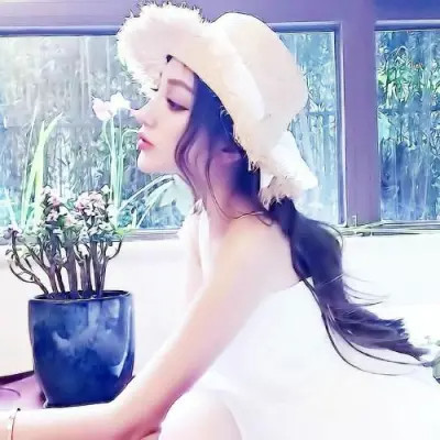 2025女生头像御姐高清图片