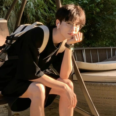 2025男生头像高清真人图片