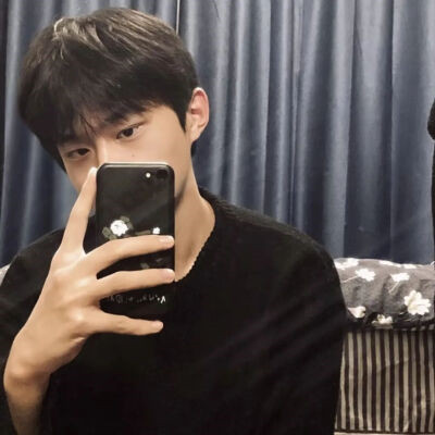 2025男生头像高清真人图片