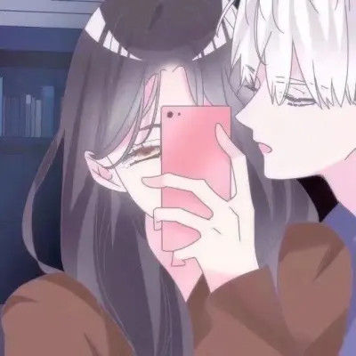好看的不易撞动漫情侣头像