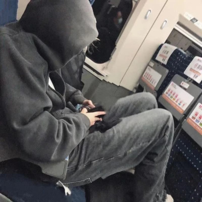 2025年男头像真人帅气高冷