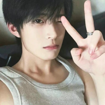 2025最新真人男头