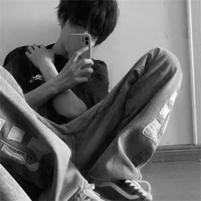 男生2025年头像黑白系列图片