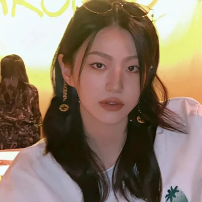 宠溺情头一男一女分开高清图片