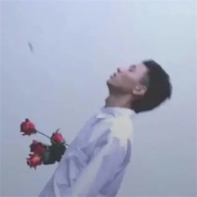微信情头情侣双人一人一张