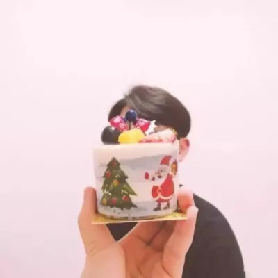微信情头情侣双人一人一张