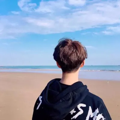 微信情头情侣双人一人一张
