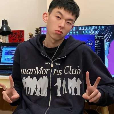 2025真人男生头像冷酷帅气