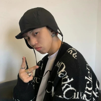 QQ头像男真人2025