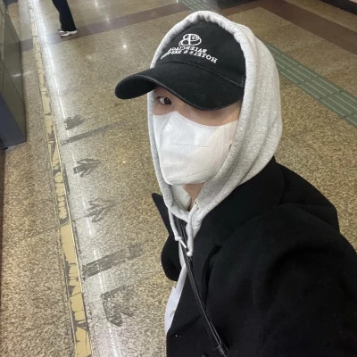 QQ头像男真人2025